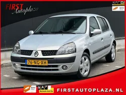 Grijs Gebruikt 2003 Renault Clio II Dynamique Hatchback | € 1.499 (Eerlijke prijs)