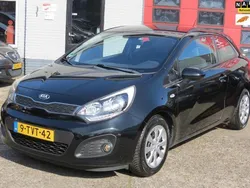 Zwart, metallic lak Gebruikt 2014 Kia Rio Hatchback | € 4.950 (Goede deal)