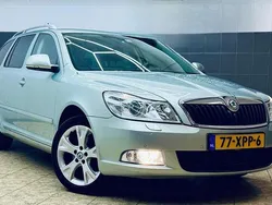 Groen Gebruikt 2012 Skoda Octavia Elegance Stationwagen | € 6.998 (Eerlijke prijs)