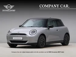 Grijs Gebruikt 2025 Mini Cooper Favoured Hatchback | € 39.490