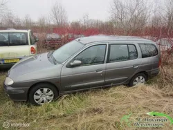 Grijs Gebruikt 2000 Renault Mégane GrandTour Stationwagen | € 950