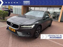Grijs Gebruikt 2019 Volvo V60 Momentum Stationwagen | € 24.694 (Iets duurder)