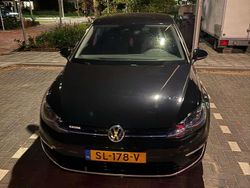 Zwart Gebruikt 2018 VW e-Golf Hatchback | € 11.500 (Eerlijke prijs)
