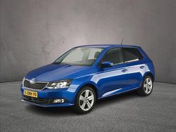 Blauw (metallic) Gebruikt 2015 Skoda Fabia First Edition Hatchback | € 8.900 (Eerlijke prijs)