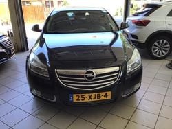 Zwart, metallic lak Gebruikt 2012 Opel Insignia Hatchback | € 4.200 (Goede deal)