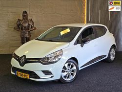 Wit Gebruikt 2018 Renault Clio IV Zen Hatchback | € 13.999 (Iets duurder)