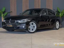 Zwart, metallic lak Gebruikt 2016 BMW 330e Executive Sedan | € 18.990 (Eerlijke prijs)