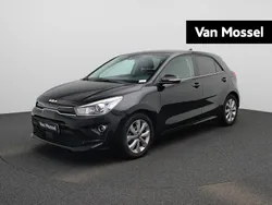 Zwart Gebruikt 2022 Kia Rio Hatchback | € 16.900