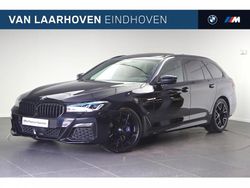 M carbonschwarz (donker zwart metallic) Gebruikt 2021 BMW 530 Comfort Edition Stationwagen | € 42.950 (Eerlijke prijs)