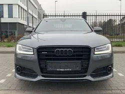 Grijs Gebruikt 2016 Audi A8 Sedan | € 22.000