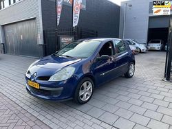 Blauw Gebruikt 2008 Renault Clio II Expression Hatchback | € 1.499 (Goede deal)