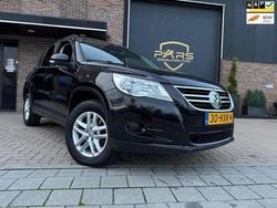 Zwart (metallic) Gebruikt 2009 VW Tiguan Comfortline SUV | € 6.650 (Eerlijke prijs)