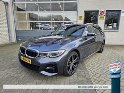 Grijs Gebruikt 2021 BMW 320 M Sport Stationwagen | € 29.950 (Iets duurder)