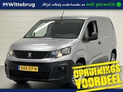 Grijs Gebruikt 2023 Peugeot Partner S Van | € 14.500 (Eerlijke prijs)