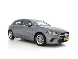 Mountain gray metallic (grijs metallic) Gebruikt 2019 Mercedes A180 Advantage Hatchback | € 17.445 (Super prijs)