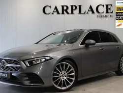 Grijs Gebruikt 2022 Mercedes A180 AMG line Hatchback | € 32.950 (Iets duurder)