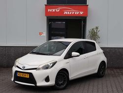 Wit Gebruikt 2012 Toyota Yaris Hybrid Hatchback | € 7.650 (Eerlijke prijs)