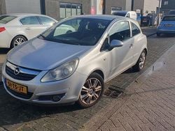 Grijs Gebruikt 2007 Opel Corsa Enjoy Hatchback | € 799 (Goede deal)