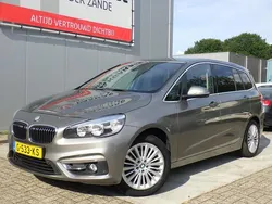 Beige Gebruikt 2015 BMW 218 Luxury Line Stationwagen | € 7.650