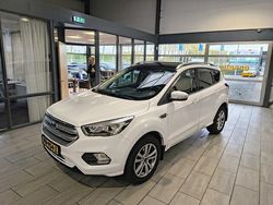 Wit Gebruikt 2017 Ford Kuga Trend SUV | € 14.950 (Eerlijke prijs)