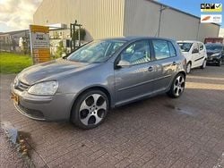 Grijs Gebruikt 2007 VW Golf V Hatchback | € 950 (Goede deal)