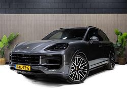Grijs, metallic lak Gebruikt 2024 Porsche Cayenne Sport SUV | € 159.950