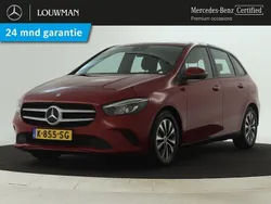 Designo patagoniërood metallic Gebruikt 2021 Mercedes B180 Business MPV | € 23.950 (Eerlijke prijs)