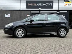 Zwart, metallic lak Gebruikt 2013 Fiat Punto Evo Hatchback | € 3.950 (Eerlijke prijs)