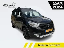 Noir nacre Gebruikt 2017 Dacia Dokker Stepway Van | € 13.945 (Duur)