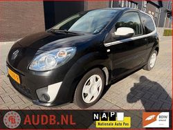 Zwart Gebruikt 2011 Renault Twingo Collection Hatchback | € 2.650 (Eerlijke prijs)