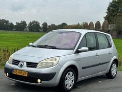 Grijs Gebruikt 2005 Renault Scénic II Expression MPV | € 1.899 (Eerlijke prijs)