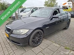 Zwart Gebruikt 2006 BMW 320 Sedan | € 3.499 (Eerlijke prijs)