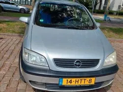 Zilver Gebruikt 2001 Opel Zafira Comfort MPV | € 2.000 (Eerlijke prijs)