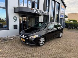 Zwart Gebruikt 2021 Mercedes B250 MPV | € 25.890 (Super prijs)