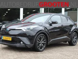 Zwart Gebruikt 2020 Toyota C-HR Executive SUV | € 19.999 (Eerlijke prijs)