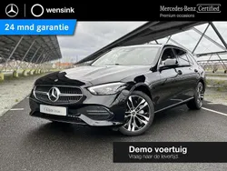 Zwart, metallic lak Nieuw 2025 Mercedes C300e Luxury Stationwagen | € 58.850 (Duur)