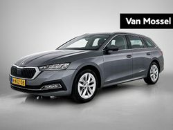 Grijs Gebruikt 2022 Skoda Octavia Business Line Stationwagen | € 19.400 (Eerlijke prijs)