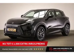 Zwart, metallic lak Nieuw 2025 Lexus LBX Business Edition SUV | € 39.750 (Eerlijke prijs)