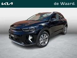 Zwart, metallic lak Gebruikt 2024 Kia Stonic SUV | € 29.090 (Duur)