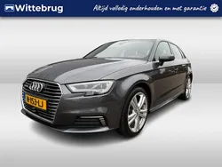 Grijs Gebruikt 2020 Audi A3 Sportback e-tron Sport Sedan | € 26.950 (Duur)