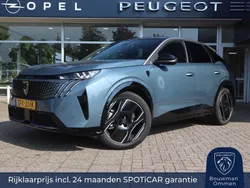Blauw Gebruikt 2024 Peugeot e-3008 GT SUV | € 45.950 (Eerlijke prijs)