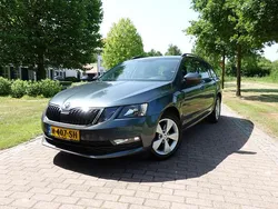 Grijs Gebruikt 2019 Skoda Octavia Business Line Stationwagen | € 13.950 (Eerlijke prijs)