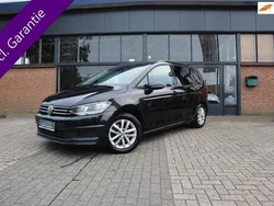 Zwart Gebruikt 2016 VW Touran Highline MPV | € 16.950 (Eerlijke prijs)