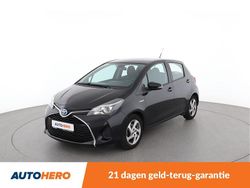 Zwart (metallic) Gebruikt 2015 Toyota Yaris Hybrid Hatchback | € 10.849 (Goede deal)