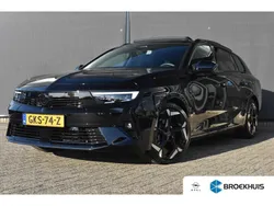 Zwart, metallic lak Gebruikt 2024 Opel Astra GSe Stationwagen | € 37.900 (Eerlijke prijs)