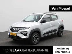Grijs Gebruikt 2023 Dacia Spring Essentiel Hatchback | € 12.940 (Eerlijke prijs)