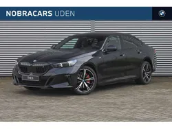 Zwart Nieuw 2024 BMW i5 M Sport Sedan | € 87.831 (Eerlijke prijs)