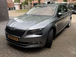Grijs Gebruikt 2016 Skoda Superb Style Sedan | € 10.950 (Duur)