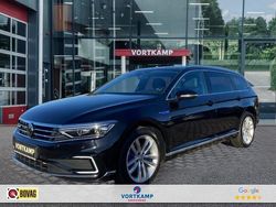Zwart Gebruikt 2020 VW Passat GTE Stationwagen | € 25.950 (Eerlijke prijs)