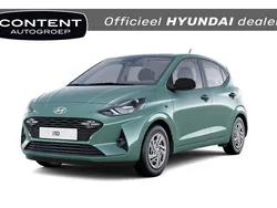 Mangrove green Nieuw 2024 Hyundai i10 Comfort Hatchback | € 21.100 (Eerlijke prijs)